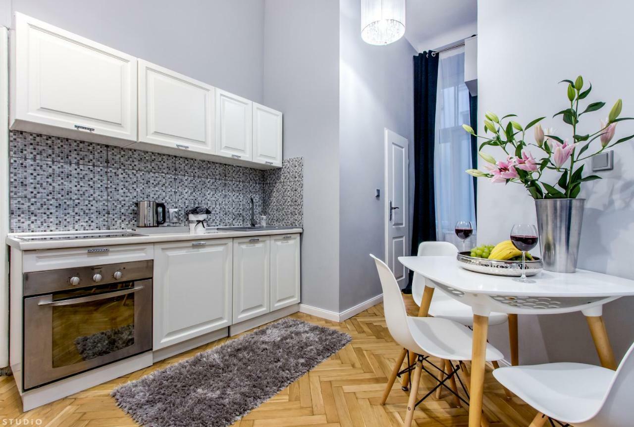 Apartment Clicktheflat Palace Of Culture